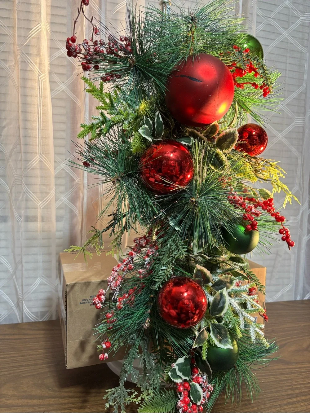 Christmas teardrop swag Pineneedles, Holly leaves and red berry clusters, 24”